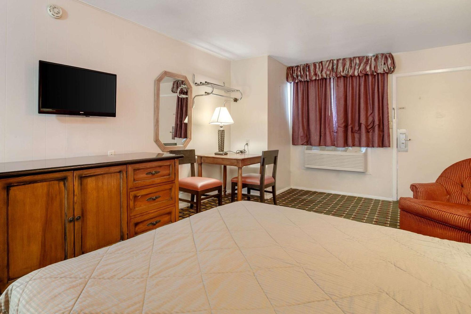 Rodeway Inn & Suites Ратон Екстер'єр фото
